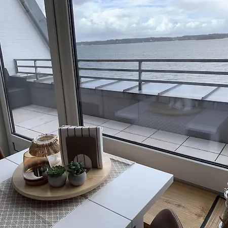 1-bedroom *